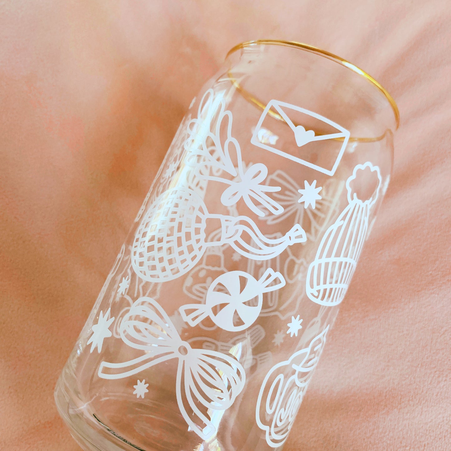 Holly Jolly Can Glass